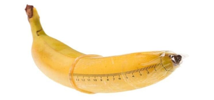 A medición do plátano simula a ampliación do pene con refresco
